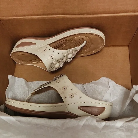 New!Light beige flower wedge flip flop arch support thong sandal off white ivory - Picture 10 of 11